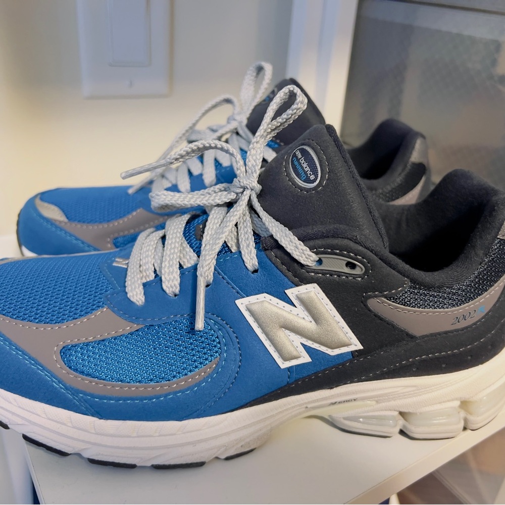 New Balance size 7Y (7-big kids).